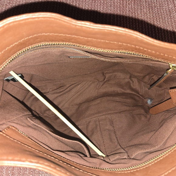 Frye Tan Leather Crossbody Bag with Gold Rings - Picture 7 of 10